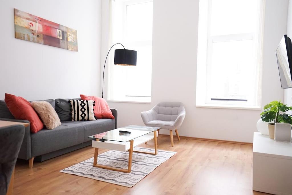 Modern Living In City Center - Fully Equipped Wenen Buitenkant foto