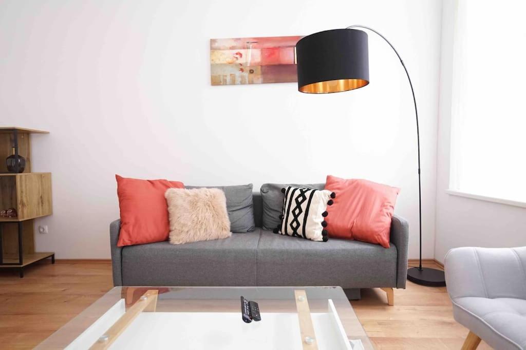 Modern Living In City Center - Fully Equipped Wenen Buitenkant foto