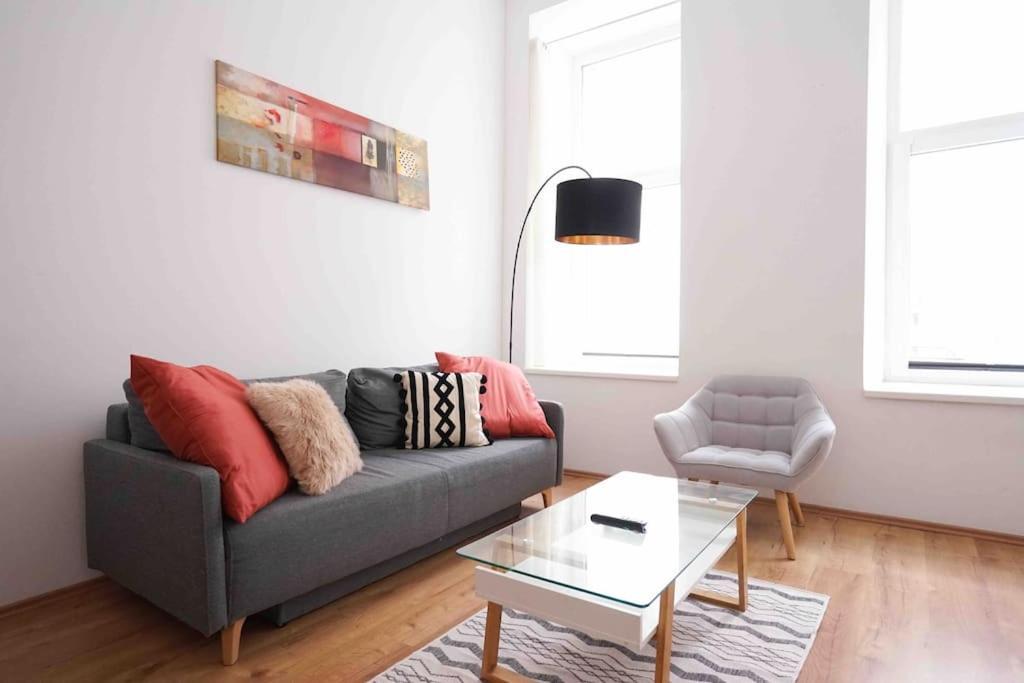 Modern Living In City Center - Fully Equipped Wenen Buitenkant foto