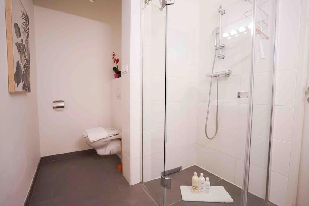 Modern Living In City Center - Fully Equipped Wenen Buitenkant foto