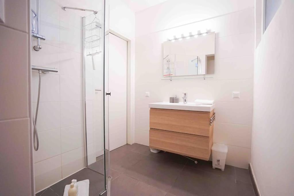Modern Living In City Center - Fully Equipped Wenen Buitenkant foto