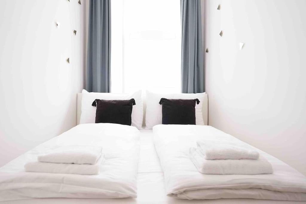 Modern Living In City Center - Fully Equipped Wenen Buitenkant foto