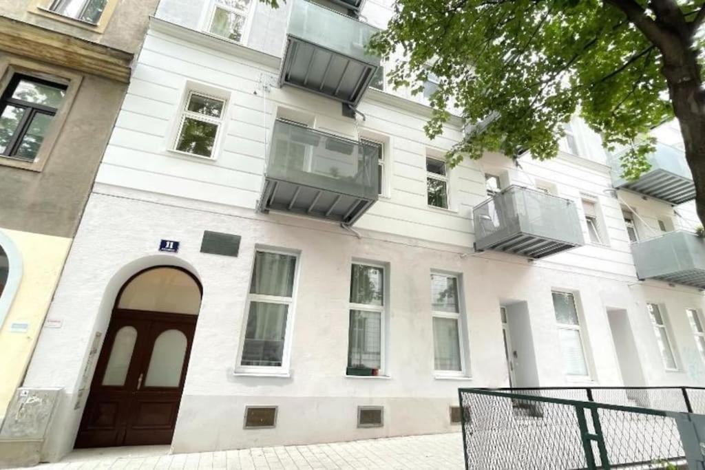 Modern Living In City Center - Fully Equipped Wenen Buitenkant foto
